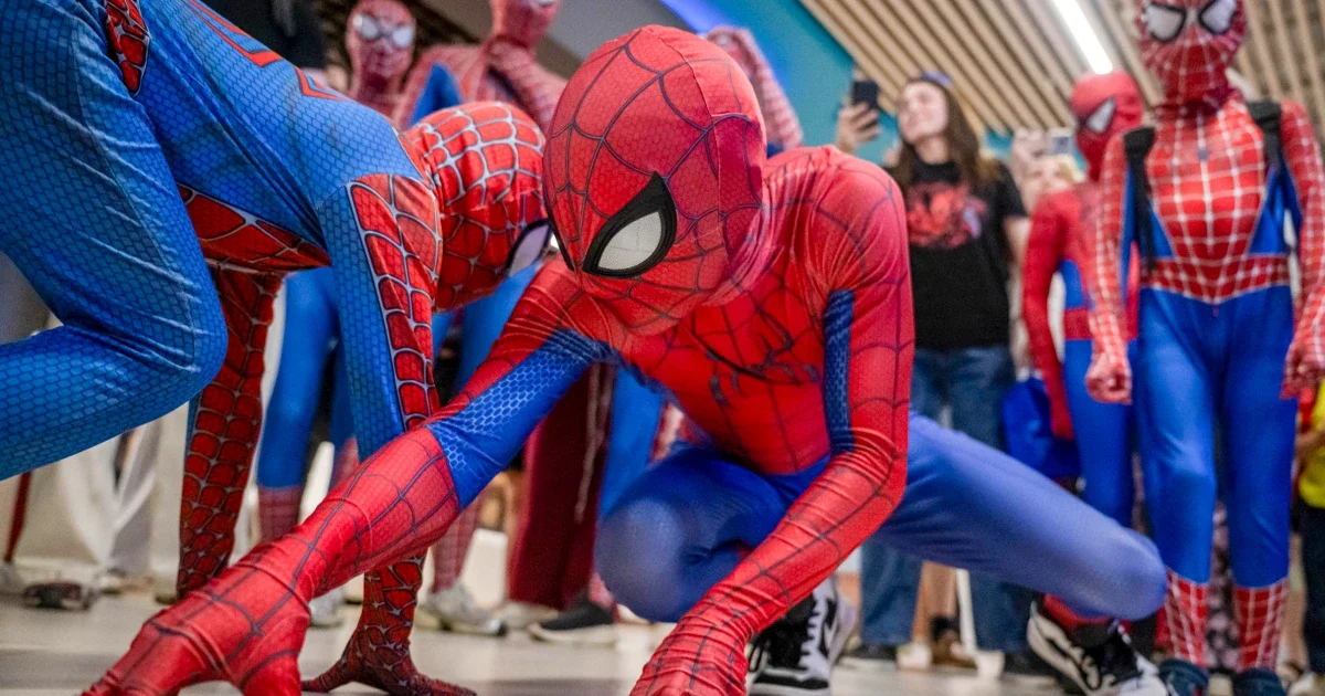 Bootleg Spider-Man Flies Through Russia Amid Hollywood Boycott