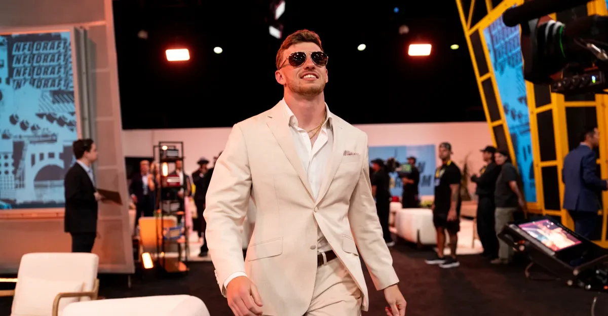 Bears draft Thieneman at 25 amid glowing draft grades