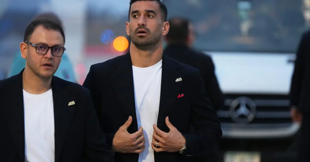 Iran Players Honor Minab Victims With Pins Ahead of World Cup in the United States