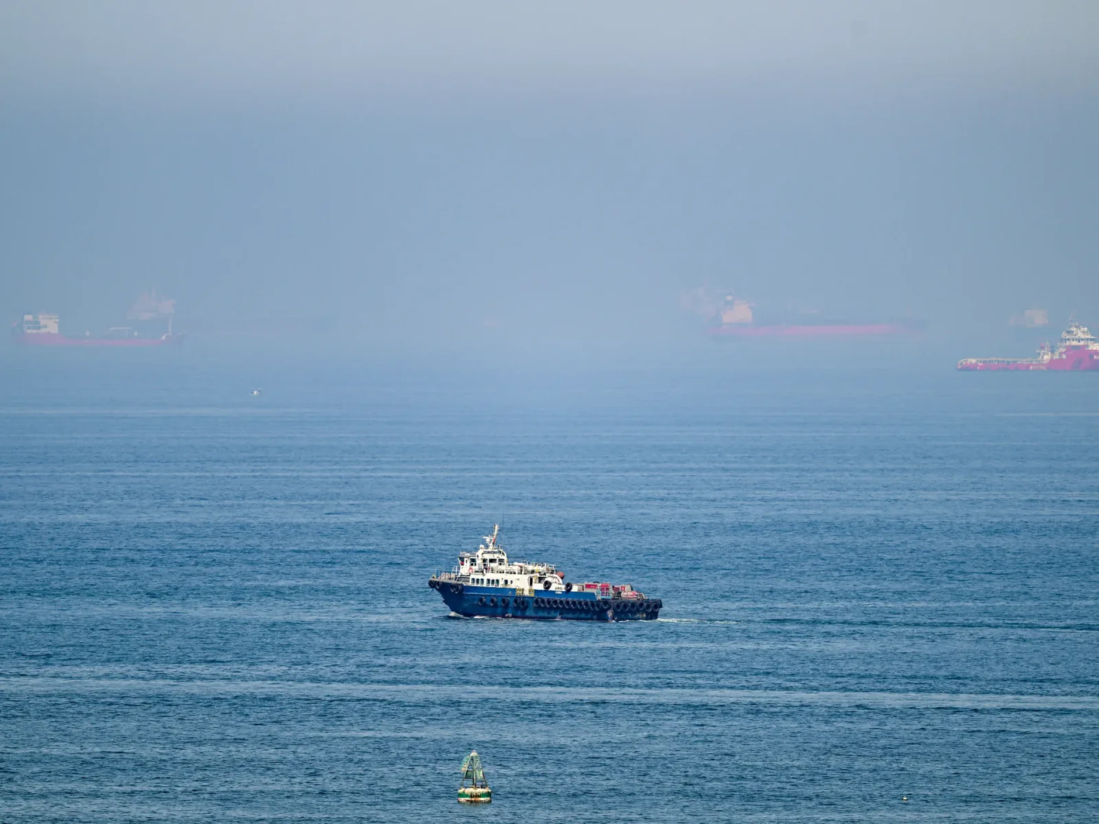 IRGC Rejects Oman’s Hormuz Corridor as US-Iran Talks Move Forward
