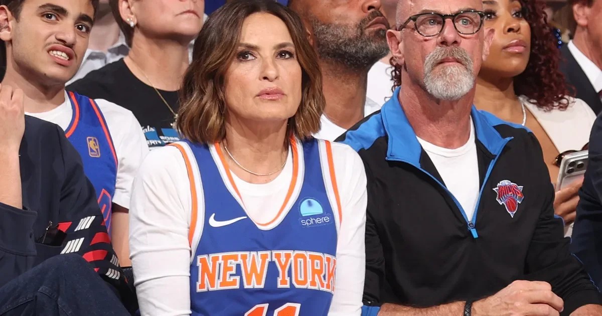SVU Duo Takes on Knicks’ Referees at MSG