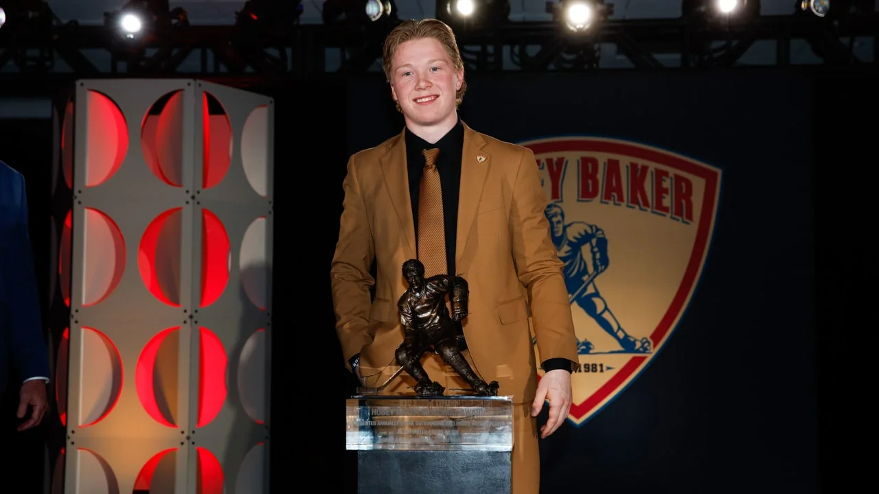 Plante Captures Hobey Baker as NCAA's Top Men’s Hockey Player