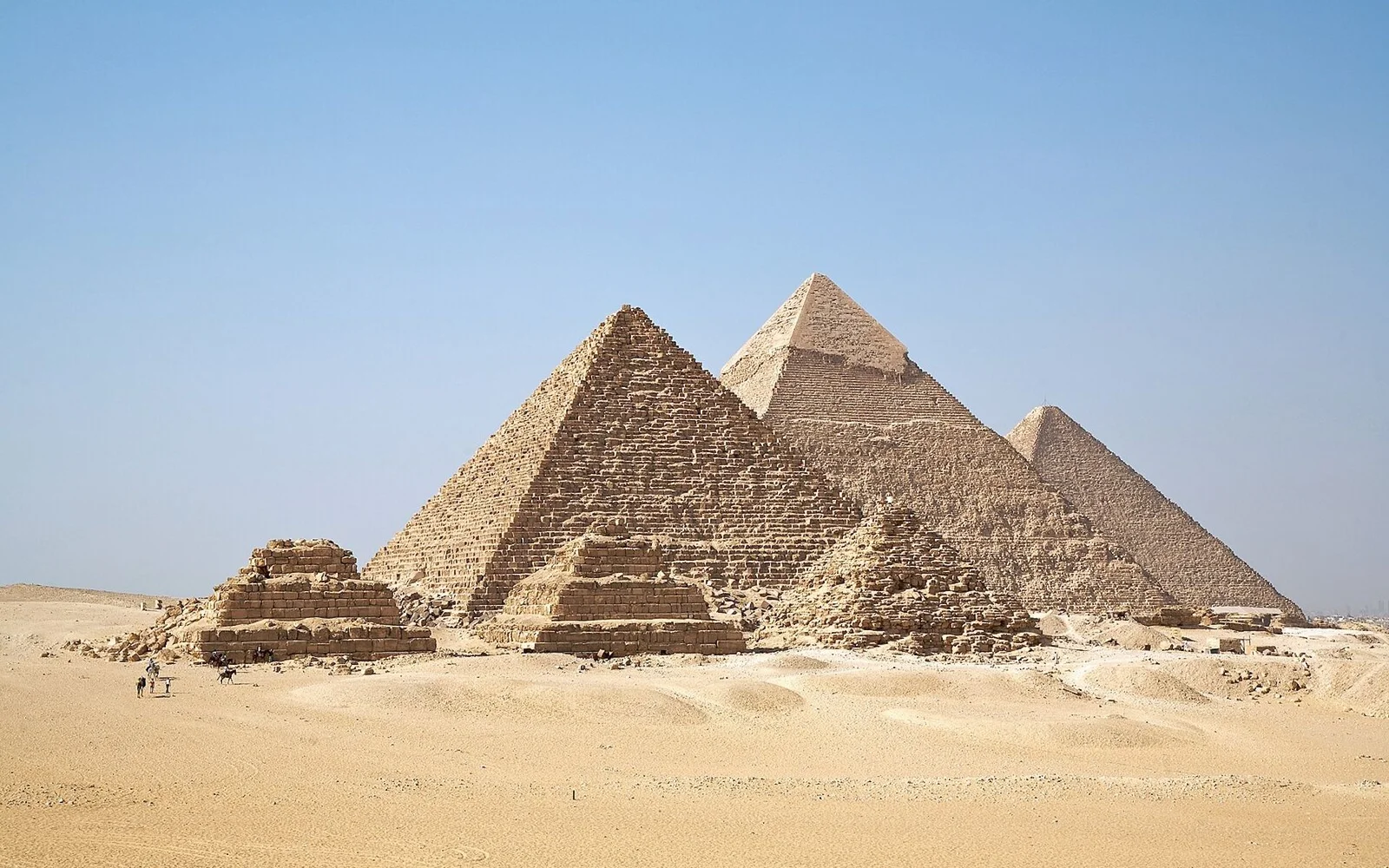 Ancient Egyptian engineering helps the Great Pyramid shrug off earthquakes