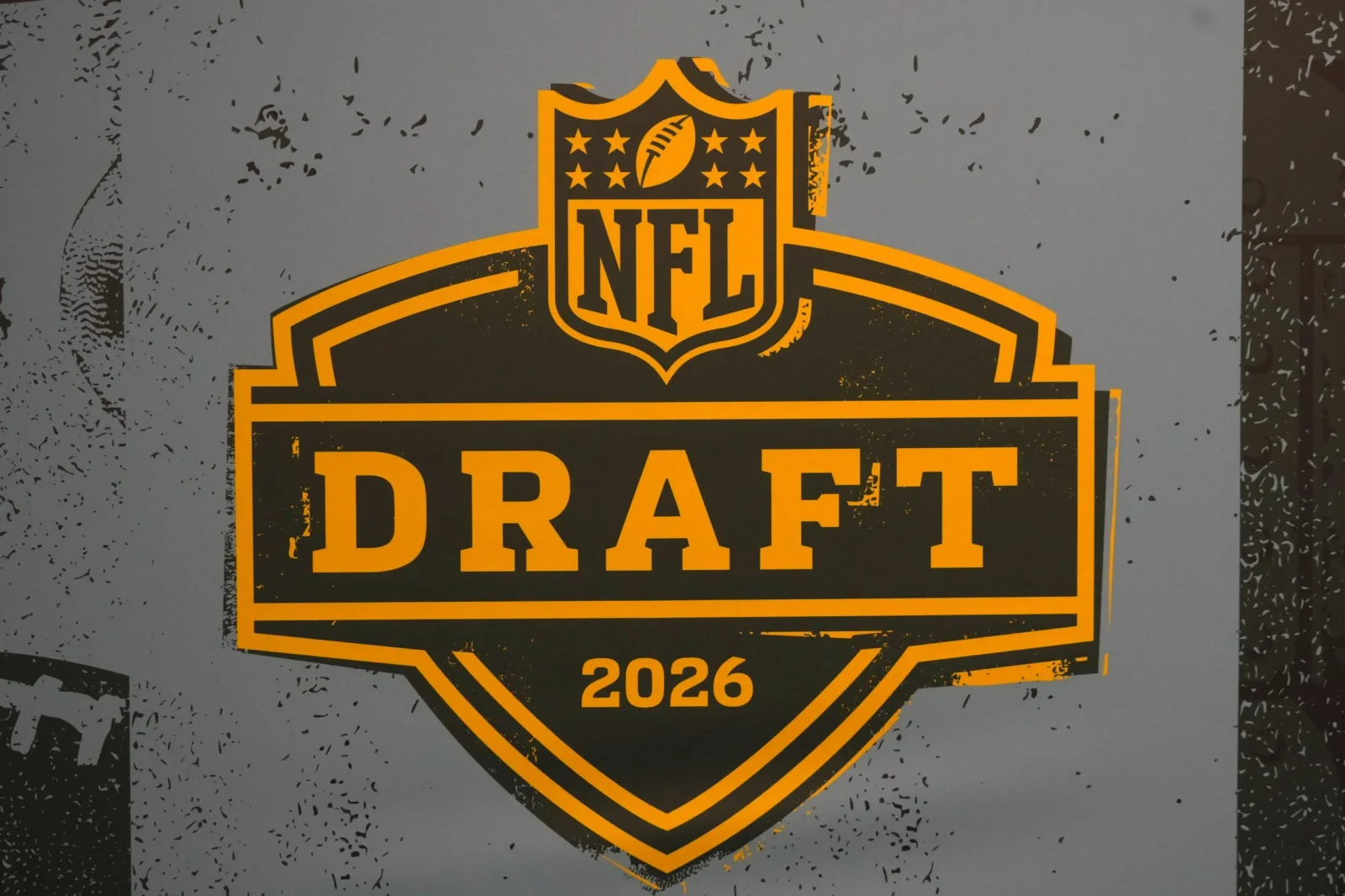 Five Teams Eye Trading Down From the Top Ten in the 2026 NFL Draft