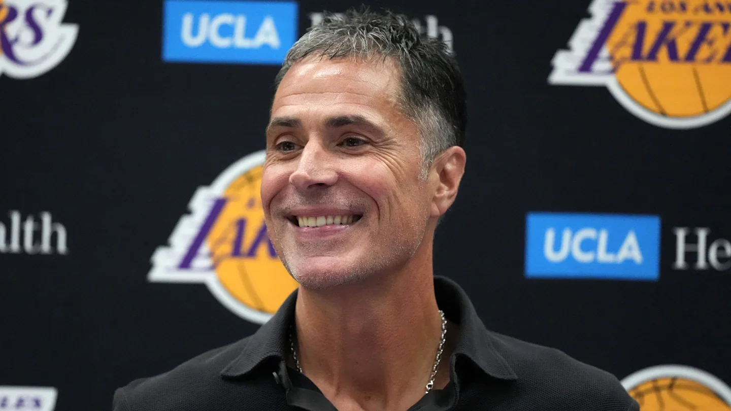 Lakers push for wings as 76ers' offseason shadows loom