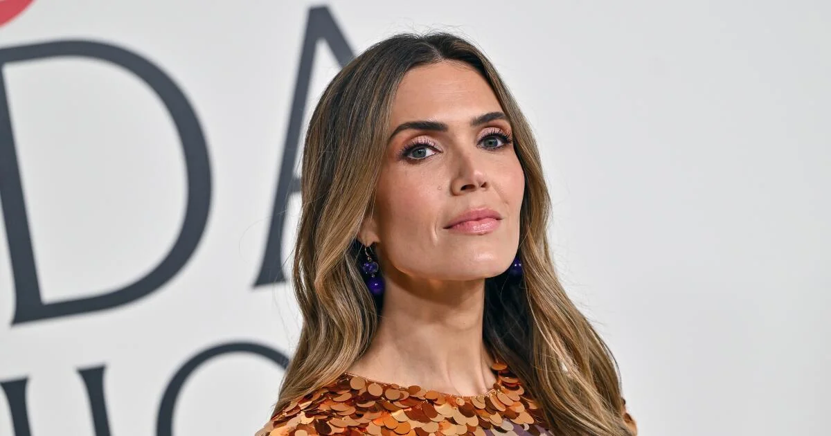 Mandy Moore Pushes Back on Ashley Tisdale’s Toxic Mom Group Essay