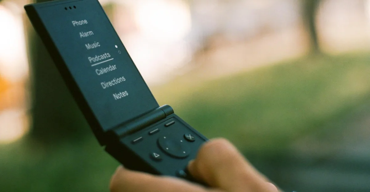 Light Flip: the $299 minimalist flip phone that dares you to unplug
