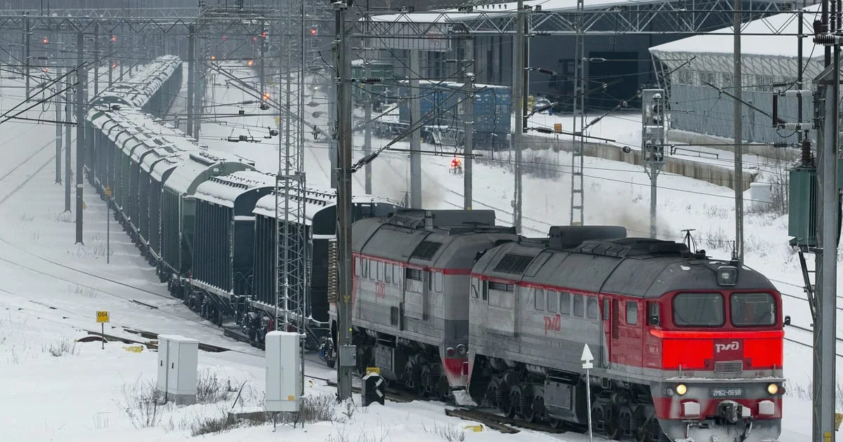 Russia suspends rail traffic with EU neighbors, no end date