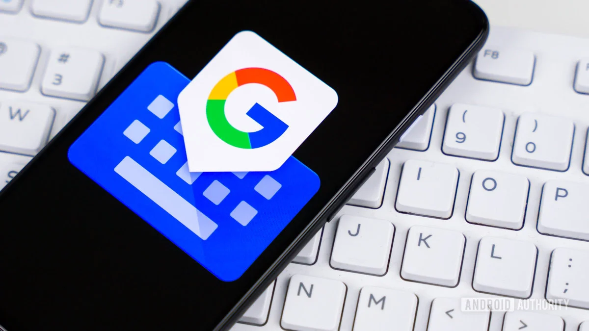 Gboard tests a Quick Insert mode to speed up messaging