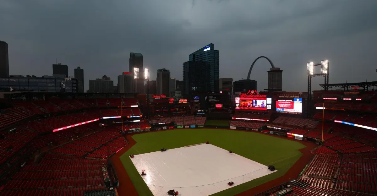 Rain Delays Turn Braves-Cardinals Clash Into a Night of Baseball After Dark