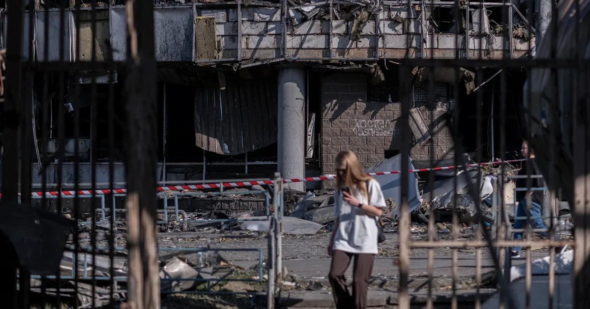Momentum Shift: Russia Warns Foreigners to Leave Kyiv as Ukraine Gains Ground