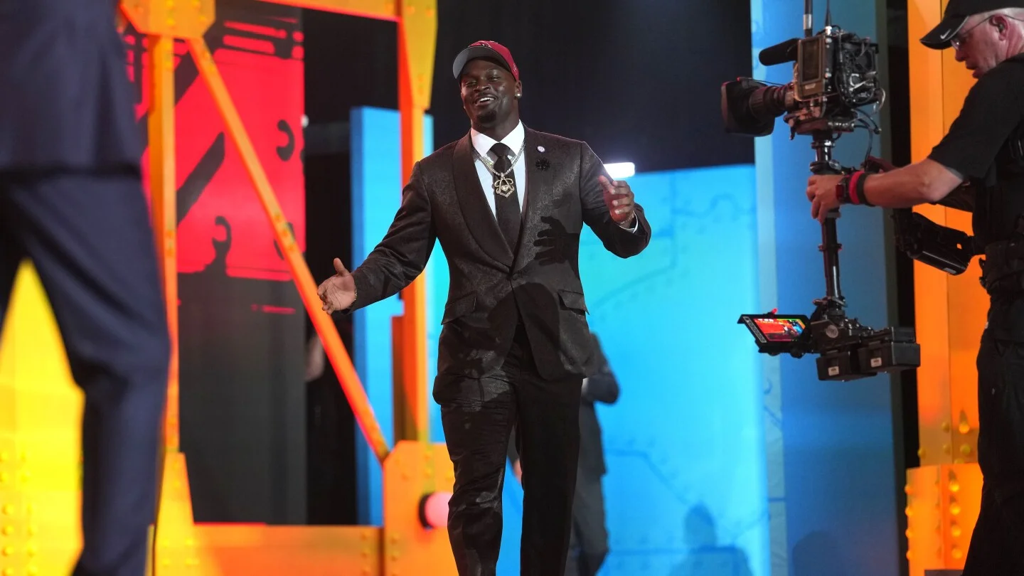 Love Aims to Redefine the Running Back Standard in Arizona