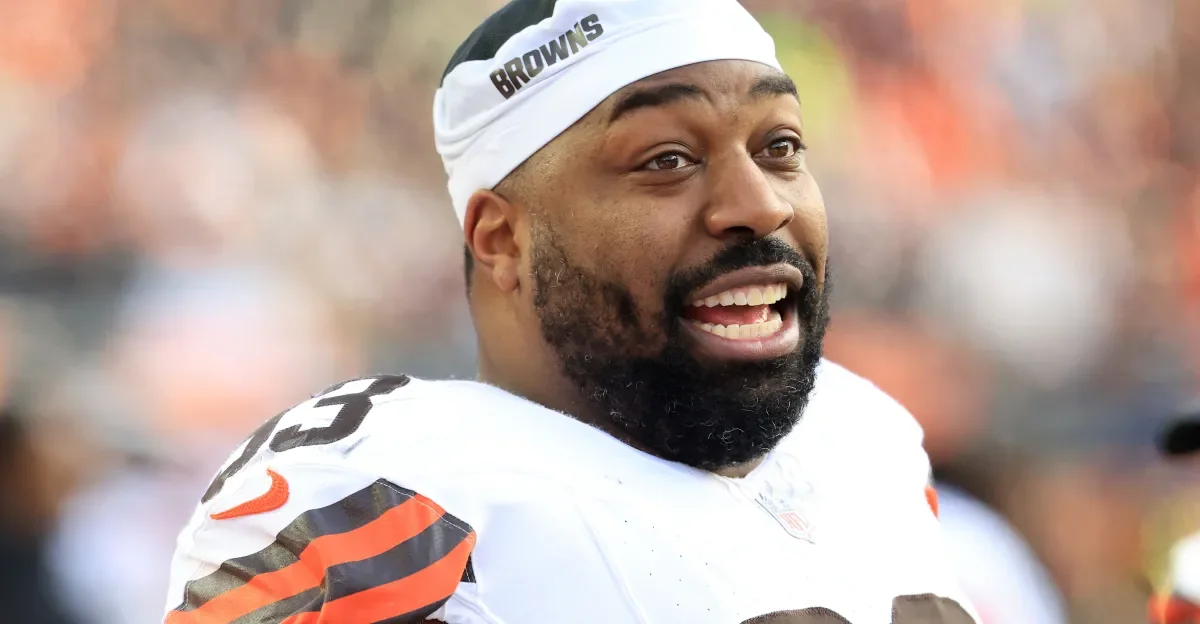 Giants add veteran DT Shelby Harris to bolster interior line