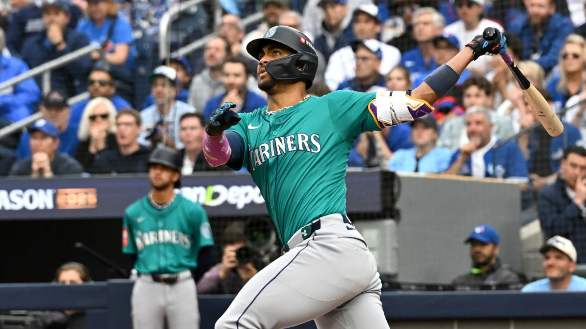 Mariners and Blue Jays Clash in ALCS Game 2 Showdown