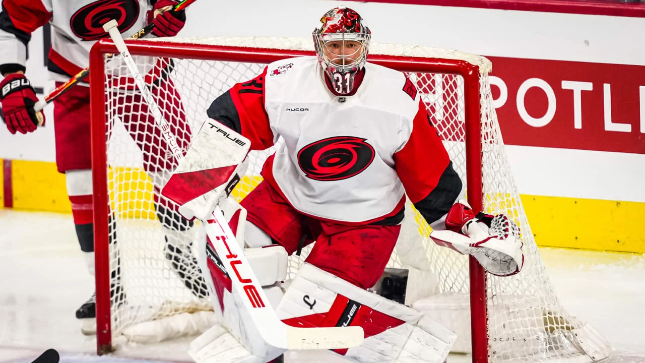 Andersen’s hot hands push Hurricanes toward East Final