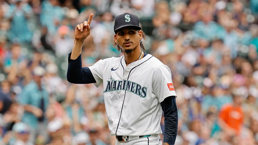 Mariners Injury Update: Vargas MRI Looms as Others Progress