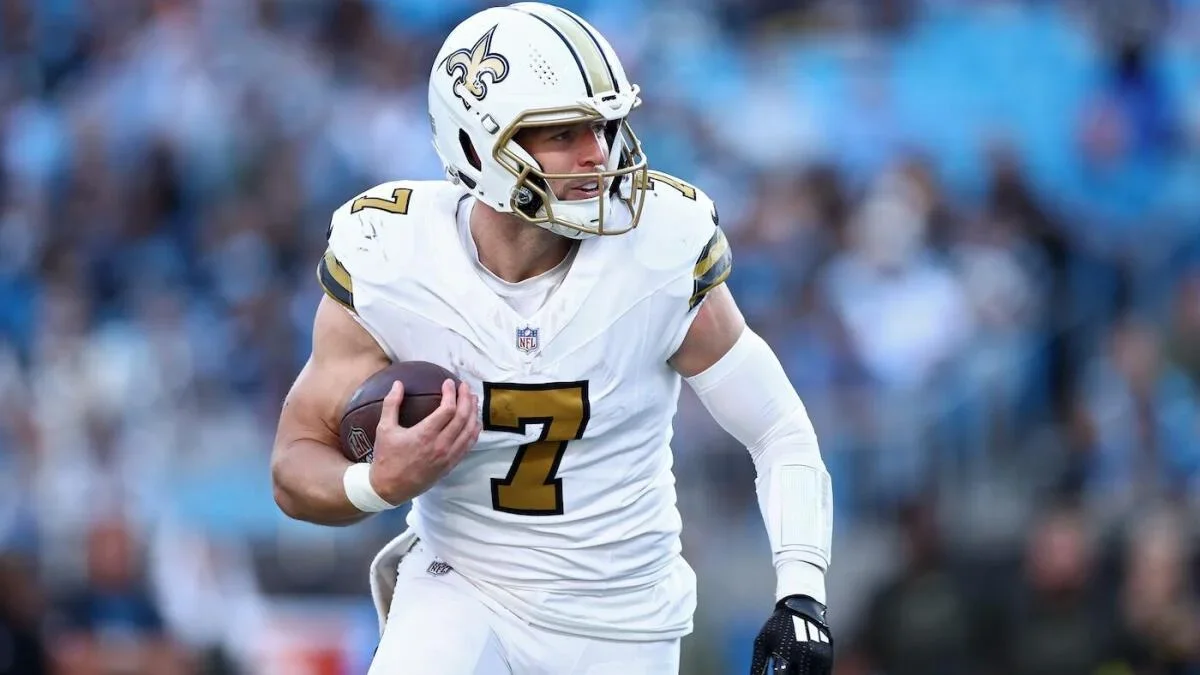 Broncos weigh Taysom Hill reunion with Sean Payton to spark offense