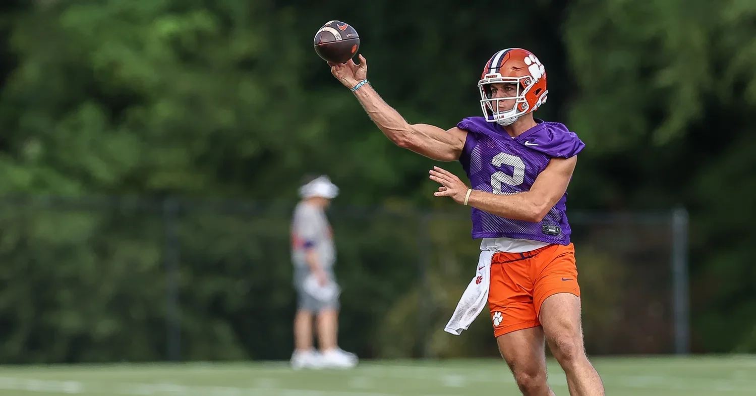 Clemson's QB duel heats up as Vizzina and Reynolds shine in practice