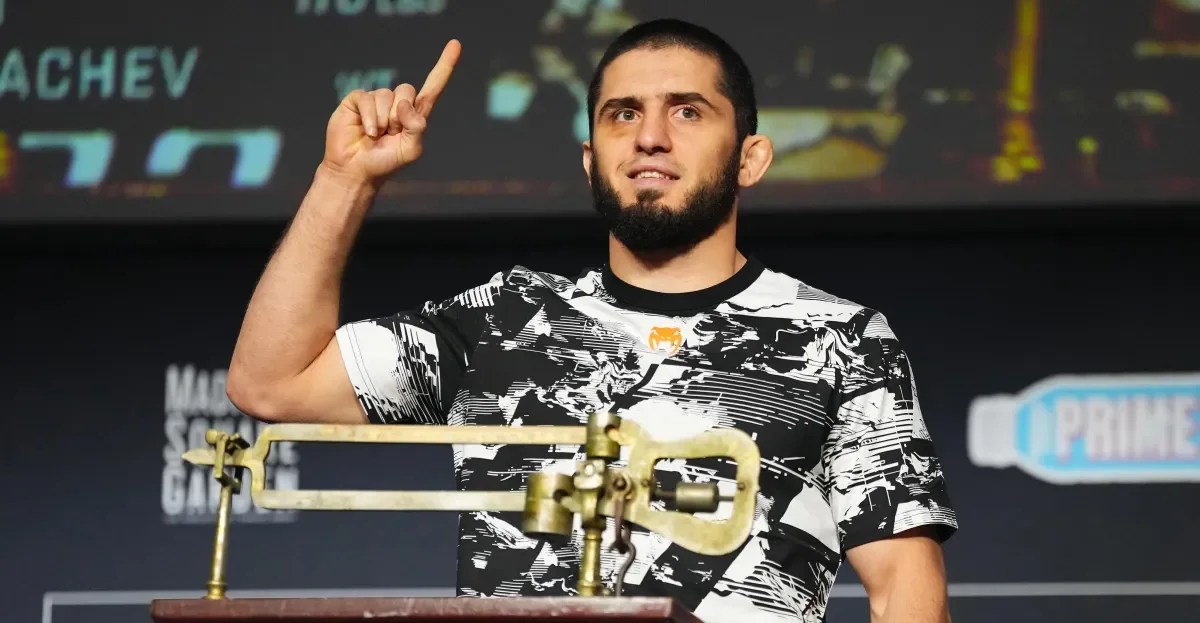 UFC 330 Weigh-Ins Set Up Makhachev-Garry Clash, Dern Seeks Strawweight Gold