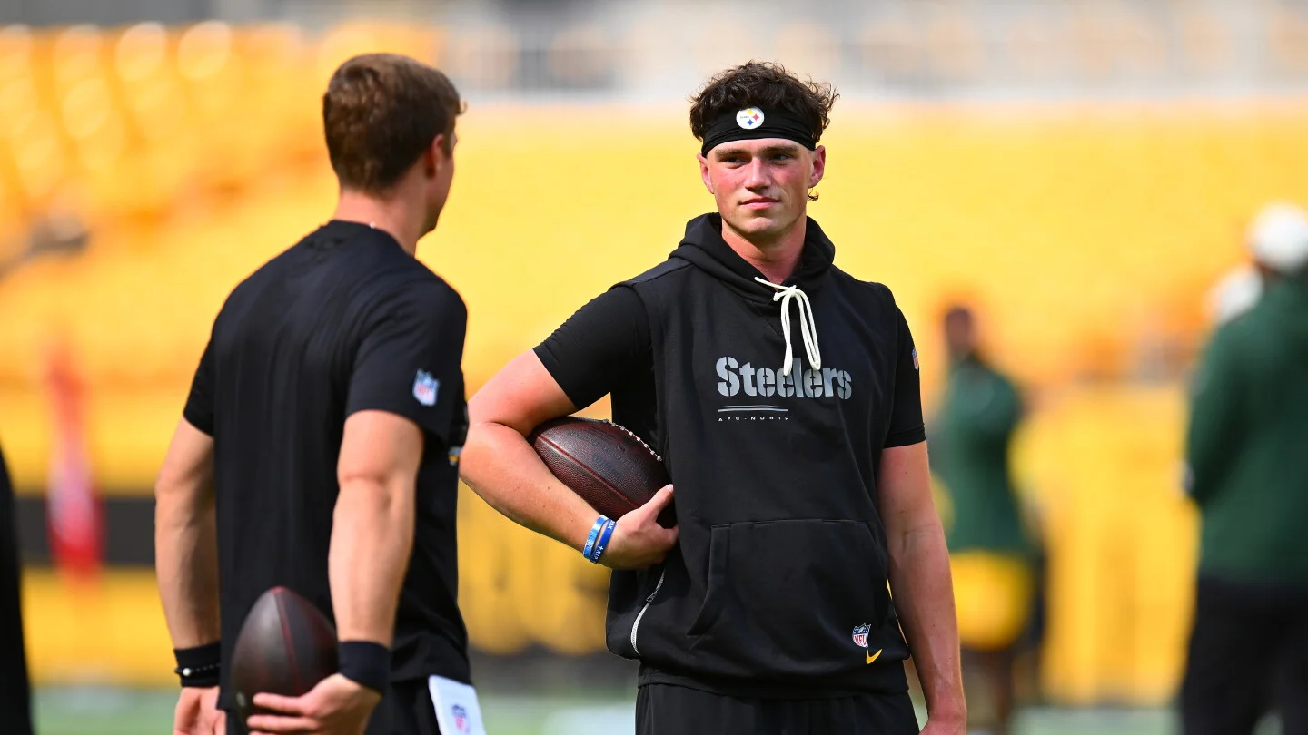 Steelers roll with two young QBs on 53-man roster: Howard and Allar