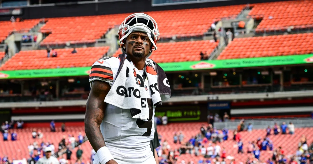 Watson condemns Browns fans' boos amid looming QB competition