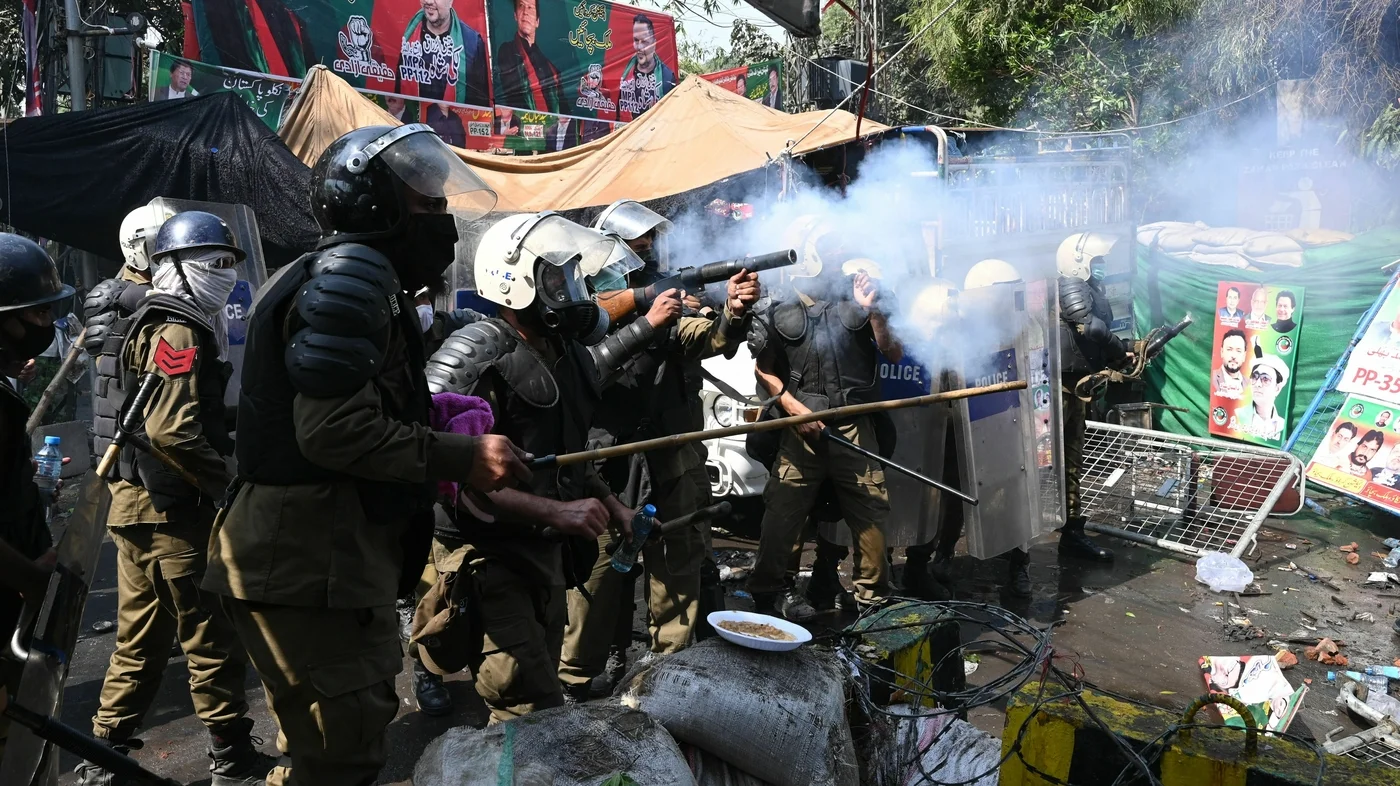 Imran Khan's Home Becomes Site of Violent Clashes with Police and Supporters