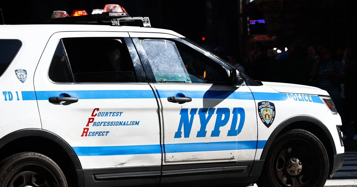 Three emerge from Manhattan manhole as NYPD investigates viral video near Penn Station
