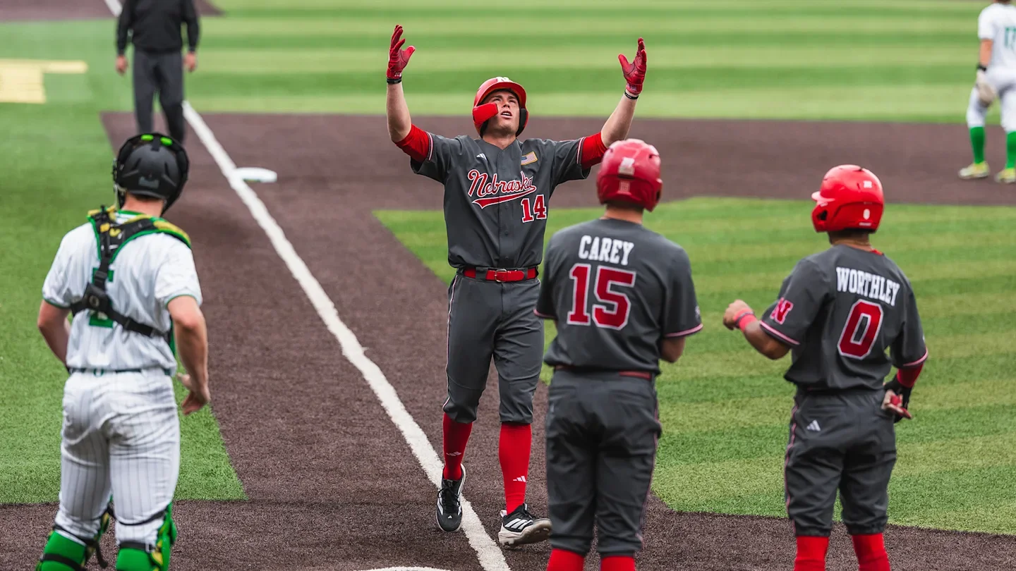 Ducks Survive Huskers' Rally, Take Weekend Series
