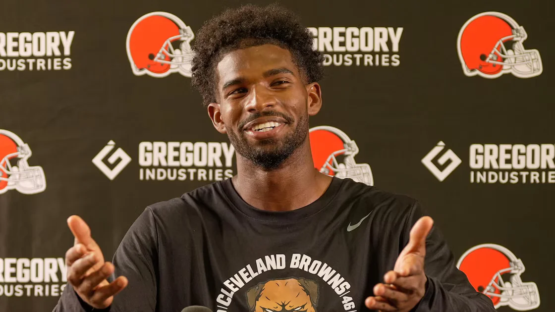 Sanders apologizes for tense QB-battle moment, stressing team unity