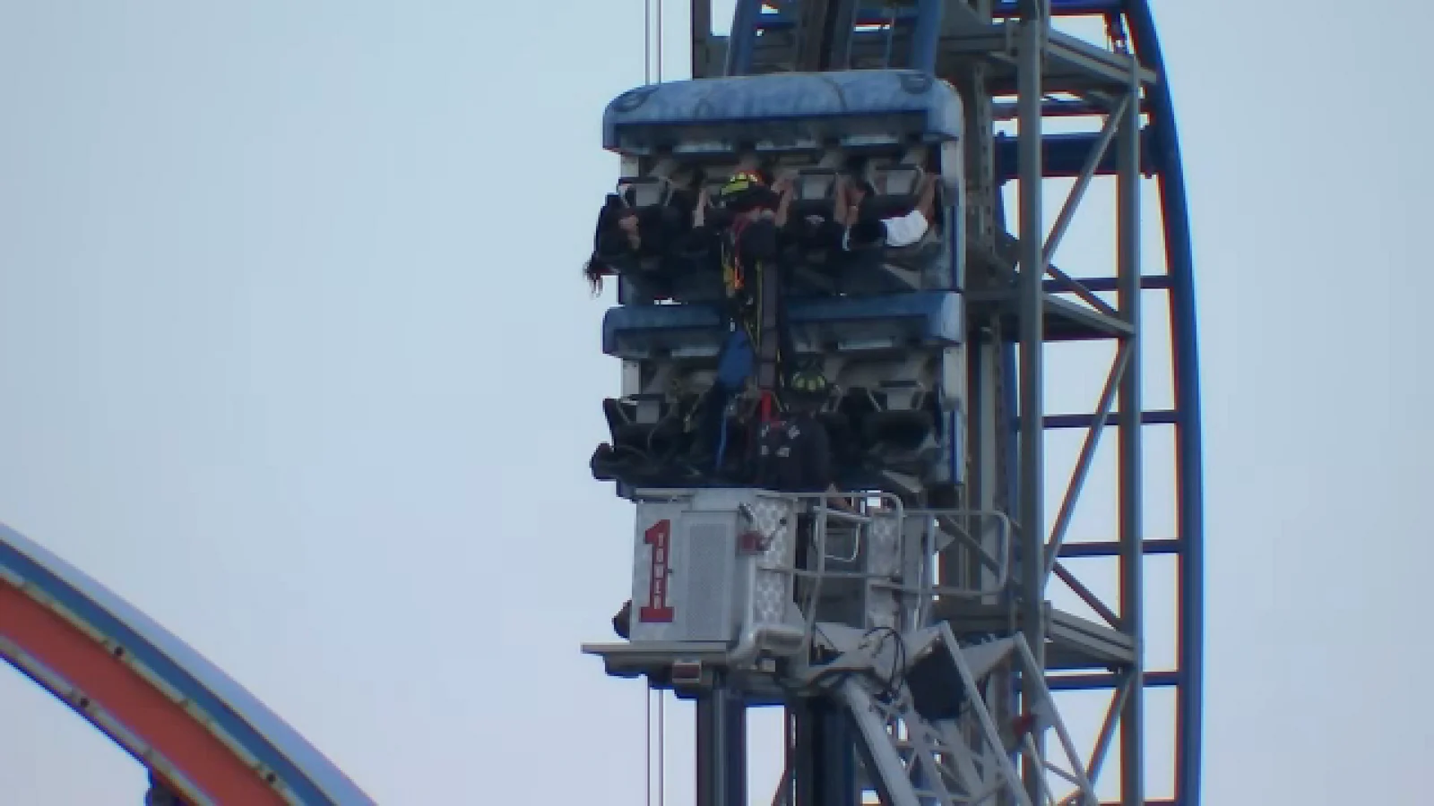 Eight Students Rescued From Stalled Iron Shark Ride at Galveston’s Pleasure Pier