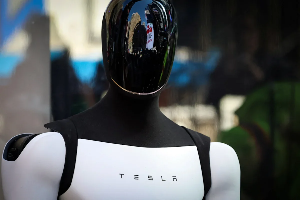 Tesla stock slides 14% after earnings miss, capex plan surpasses $25B for 2026