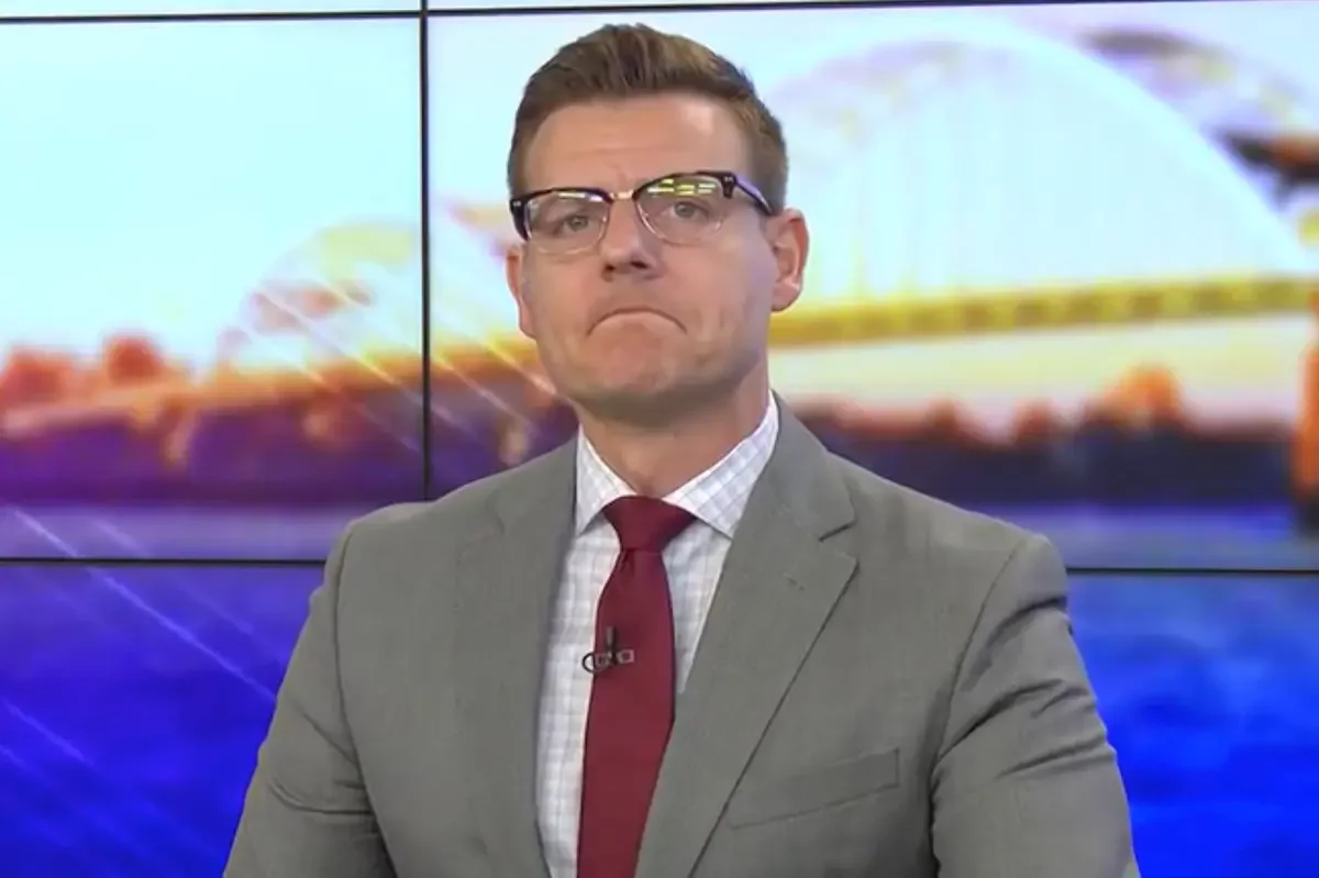 Emotional On-Air Exit: Iowa Anchor Walks Away from Journalism, Slams Saturated Local News