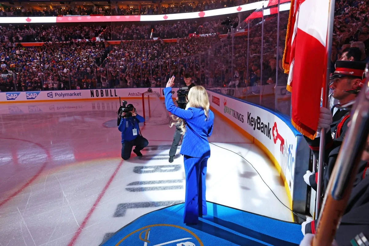 Buffalo crowd turns anthem mishap into a unifying moment