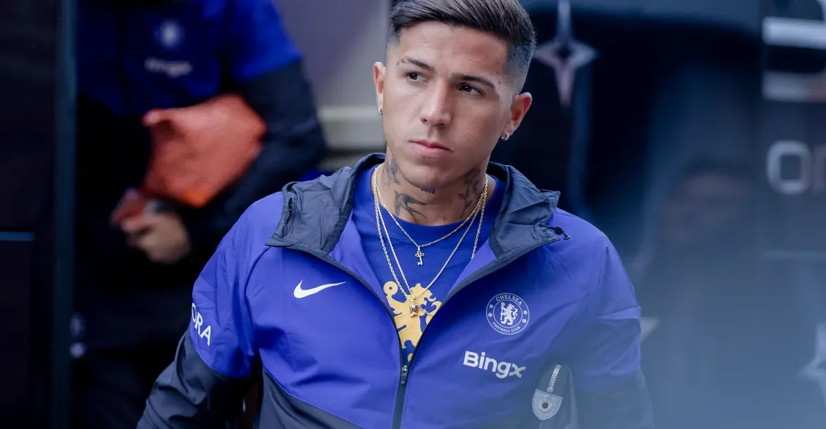 Deadline-day talks heat up as City and Chelsea chase Enzo Fernández