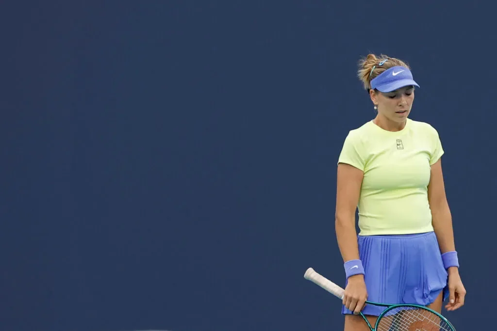Roland Garros Ad Boards Spark Safety Debate After Sönmez Injury