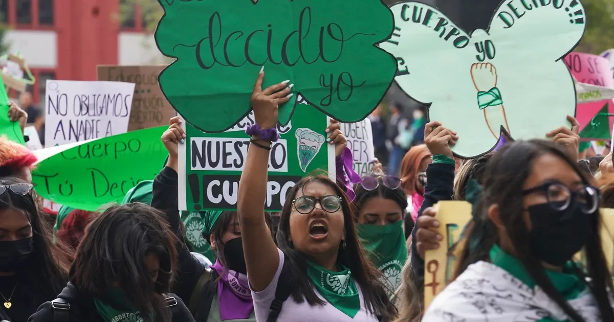 Mexico's Supreme Court Decriminalizes Abortion Nationwide, Extending Latin American Trend
