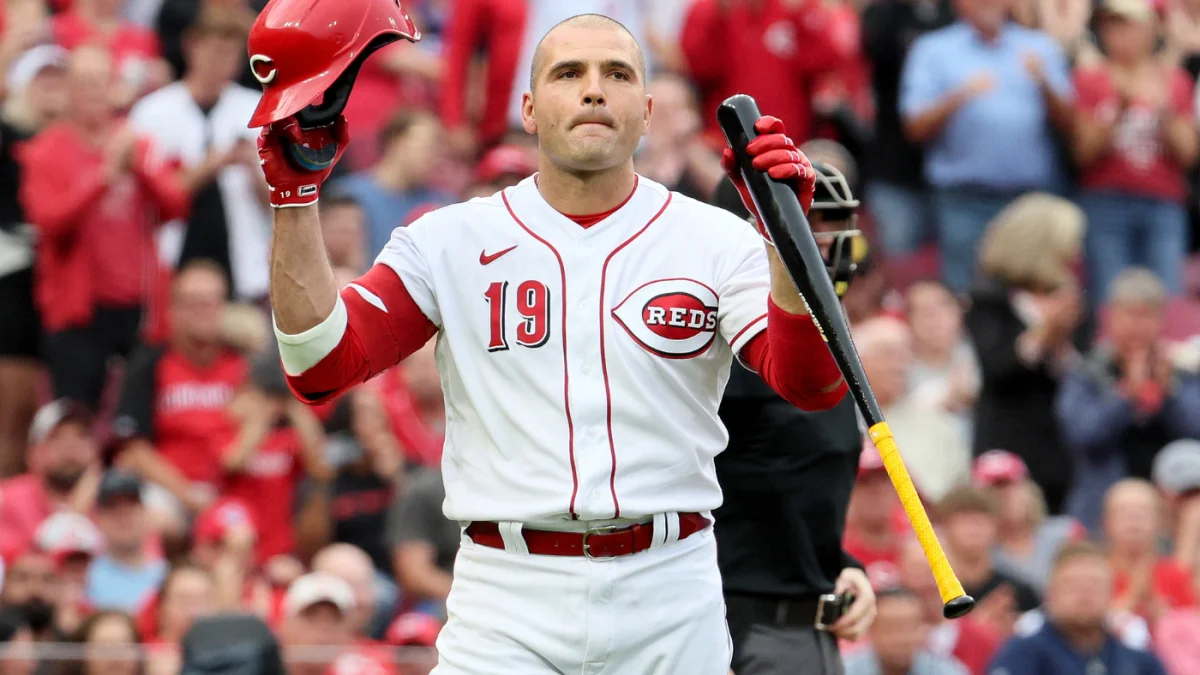 Joey Votto's Return Home Run Helps Reds Extend Winning Streak to Nine Games.