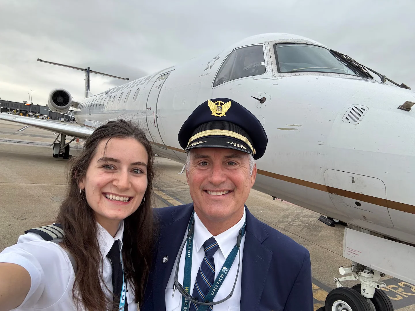 Radio Reunion: Father-Daughter Pilots Ignite Online Debate Over Family Cellphone Plans