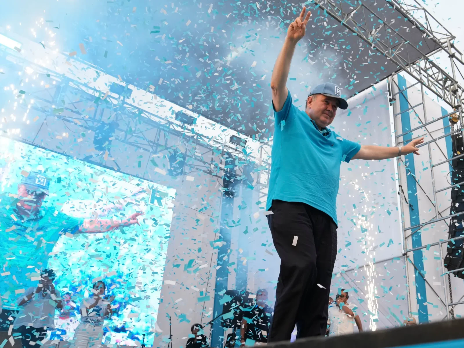 Peru’s pro-Trump frontrunner stalls as election nears