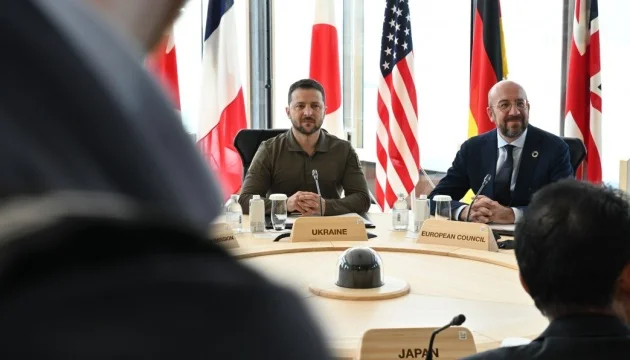 Zelensky compares Bakhmut's destruction to Hiroshima, seeks G7 support for peace formula.