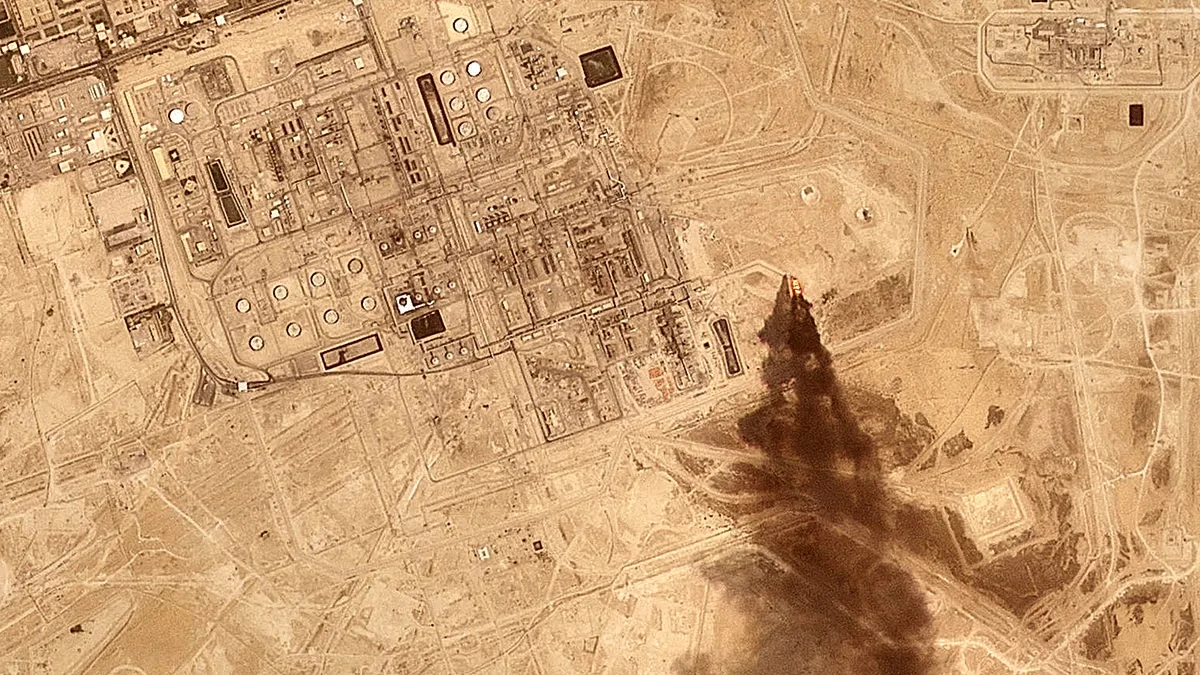 Houthis’ Mokha Strike Kills 11 as Saudi Oil Facility Targets Escalate Tensions
