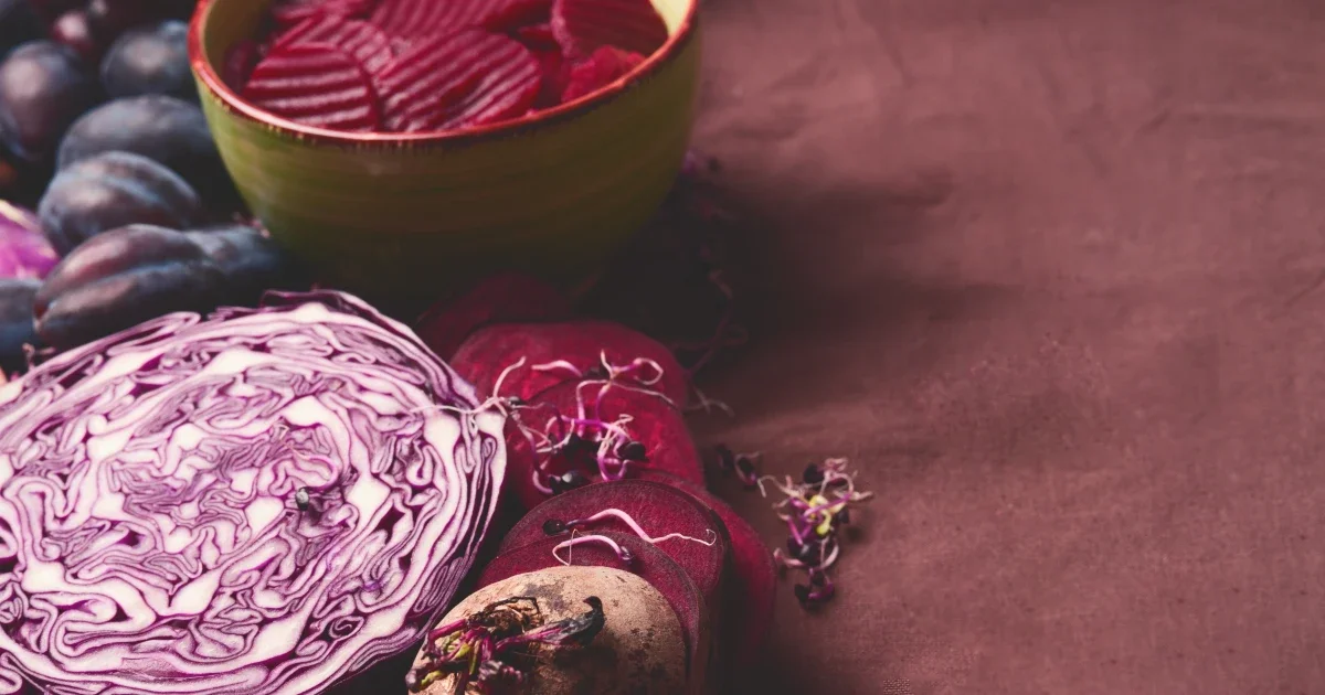 Two Quick Flags to Identify Anti-Inflammatory Foods, According to Dietitians