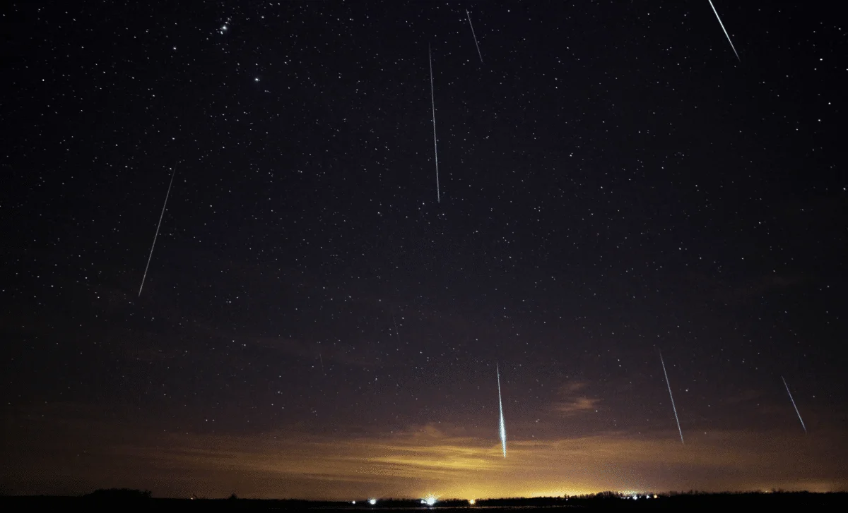 Eta Aquarids Peak Tonight as Moonlit Skies Challenge Meteor Watchers