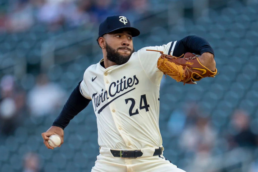 Twins reshuffle rotation as Rojas earns bullpen-rotation audition