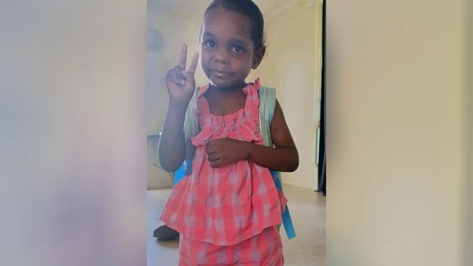 Alice Springs erupts over alleged child murder as vigilante clashes erupt with police