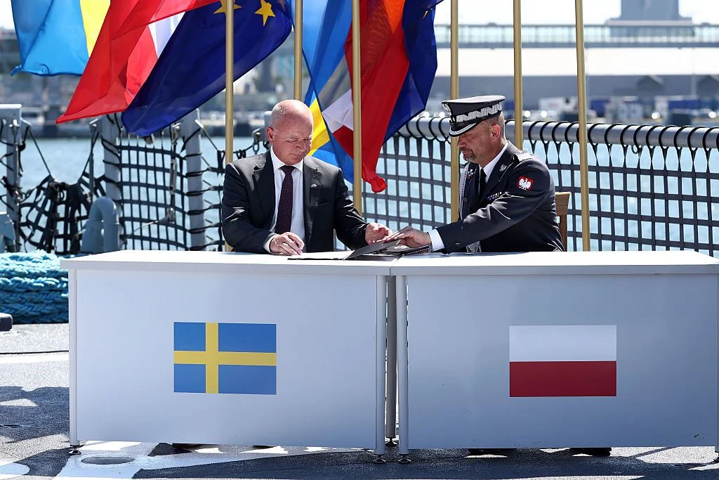 Poland inks $4.8B Saab submarine deal, widens Baltic defense ties