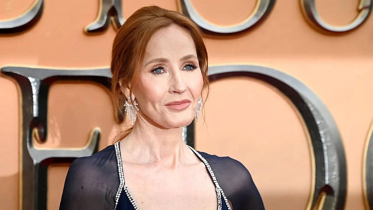 Rowling slams 'grotesque' harassment of Sophie Cunningham fans at WNBA game