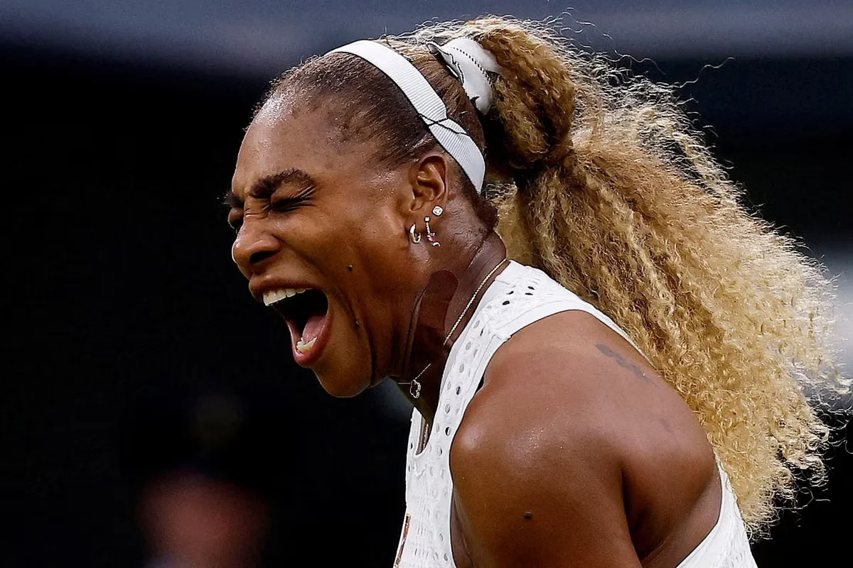 Williams escapes Wimbledon media fine after knee tweak