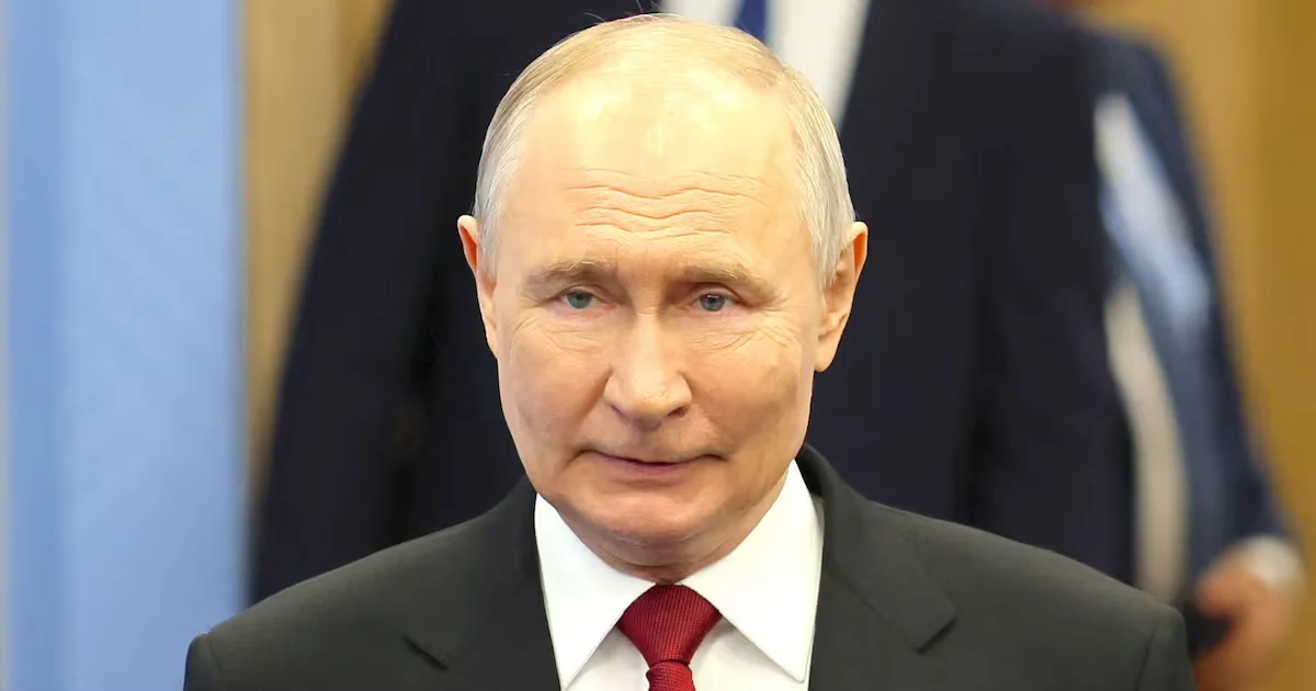 Putin Faces Fresh Setback as Russia’s Banking System Edges Toward Crisis