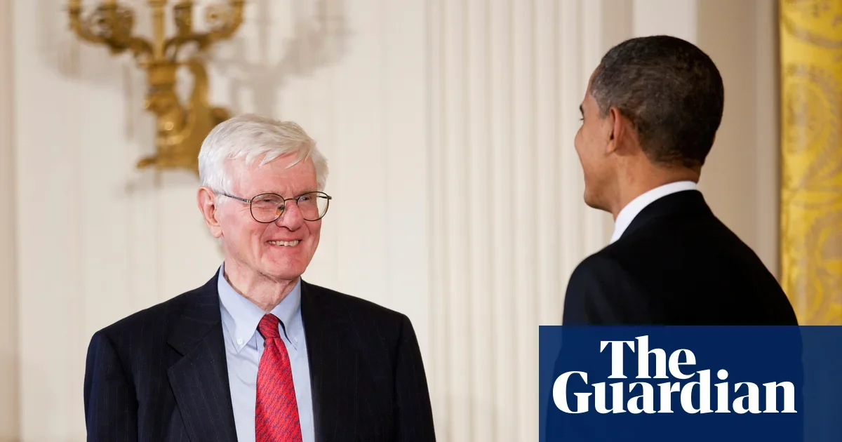 Pulitzer-Winning Historian Gordon S. Wood Dies After Rhode Island Car Crash